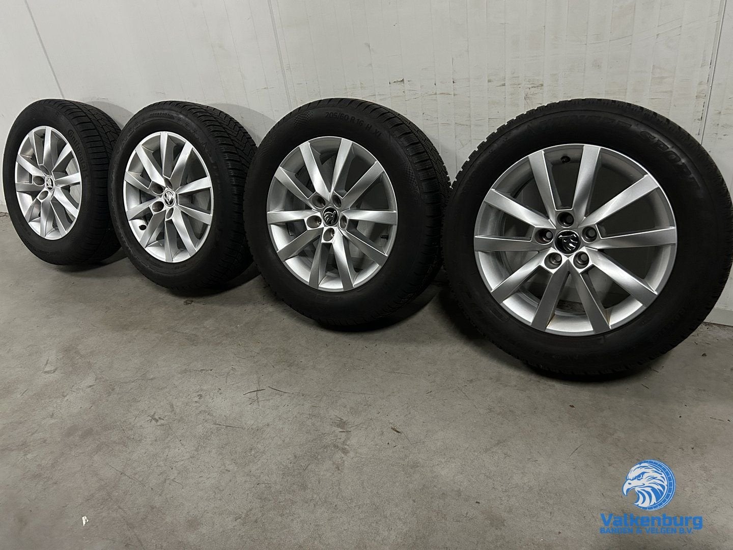 8mm! Originele Skoda Scala Alaris 16 velgen 5x100 winterband, Auto-onderdelen, Gebruikt, -, Banden en Velgen, -