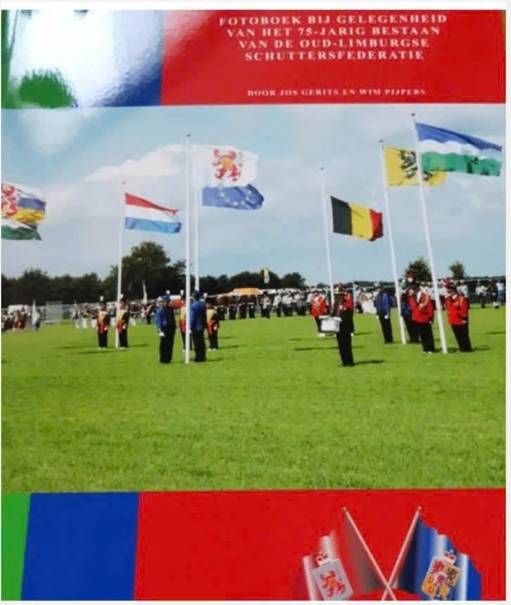 In optocht tonen wij ons trots (Jos Gerets Wim Pijpers) +DVD, Ophalen of Verzenden, Zo goed als nieuw