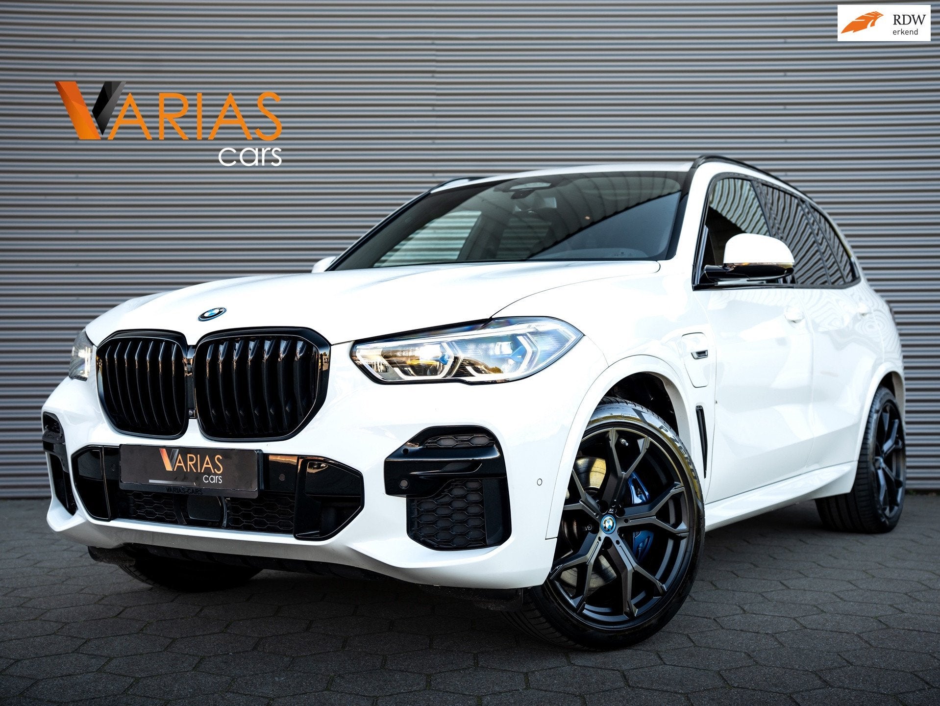 BMW X5 XDrive45e High Executive M-Sport Pano 360g 394PK Tr, Auto's, Dealer onderhouden, Gebruikt, Wit, Vierwielaandrijving