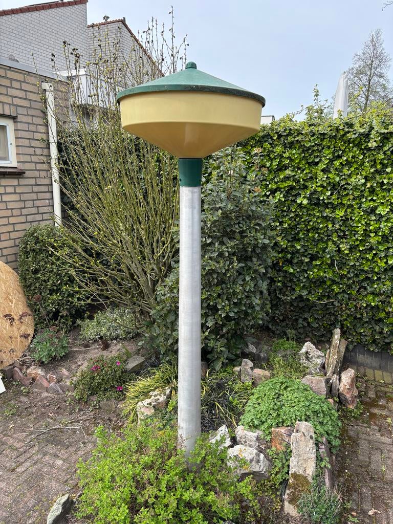 Twee buitenlampen gratis (zelf demonteren)., Ophalen, Overige materialen, Gebruikt, Staande lamp