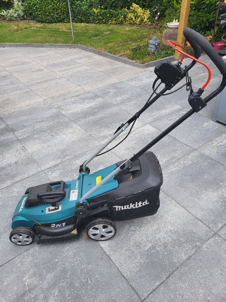 Makita el. grasmaaier ELM3320, Tuin en Terras, Ophalen, Cirkelmaaier, Gebruikt, Elektrische grasmaaier