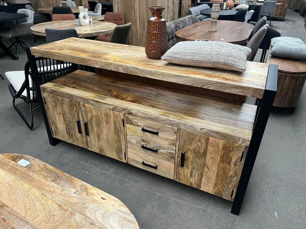 Magazijn leegverkoop nieuw dressoir Britt mangohout metaal, Nieuw, Ophalen of Verzenden, Info@wkhome.nl, Argonweg 20 Amersfoort
