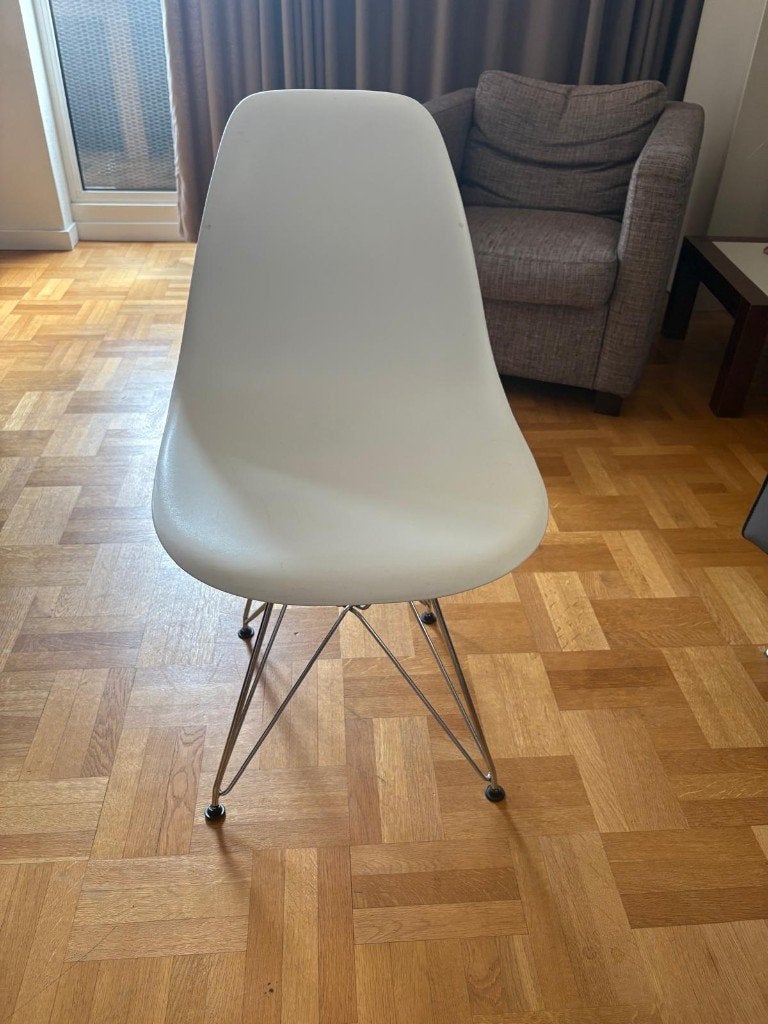 4 witte eetkamerstoelen, Huis en Inrichting, Stoelen, Ophalen, Kunststof, Wit, Zo goed als nieuw