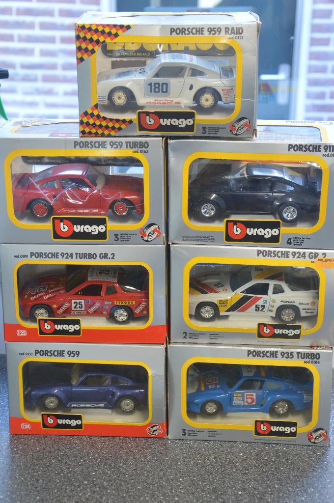 7 x porsche modellen, Hobby en Vrije tijd, Modelauto's | 1:24, Ophalen of Verzenden, Zo goed als nieuw, Auto, Bburago