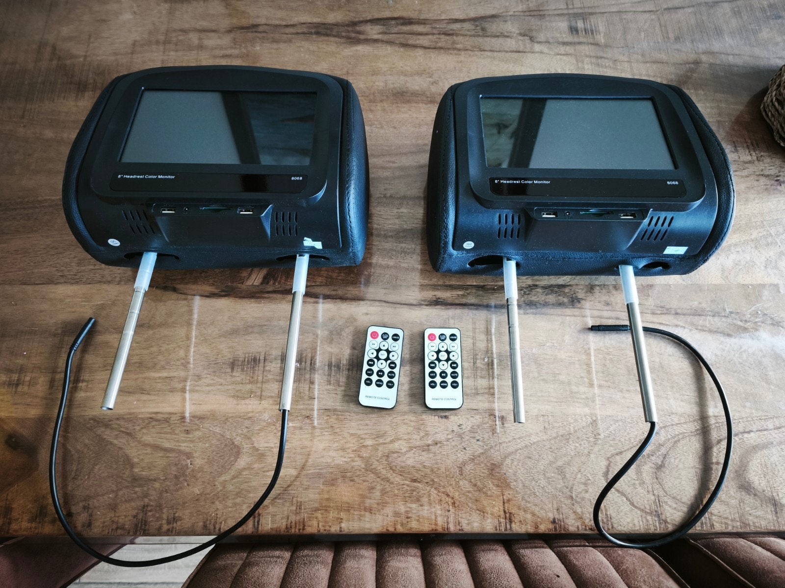 2x Auto Hoofdsteunen met 8" Schermen met afstandsbedieni, Auto diversen, Ophalen of Verzenden, Gebruikt