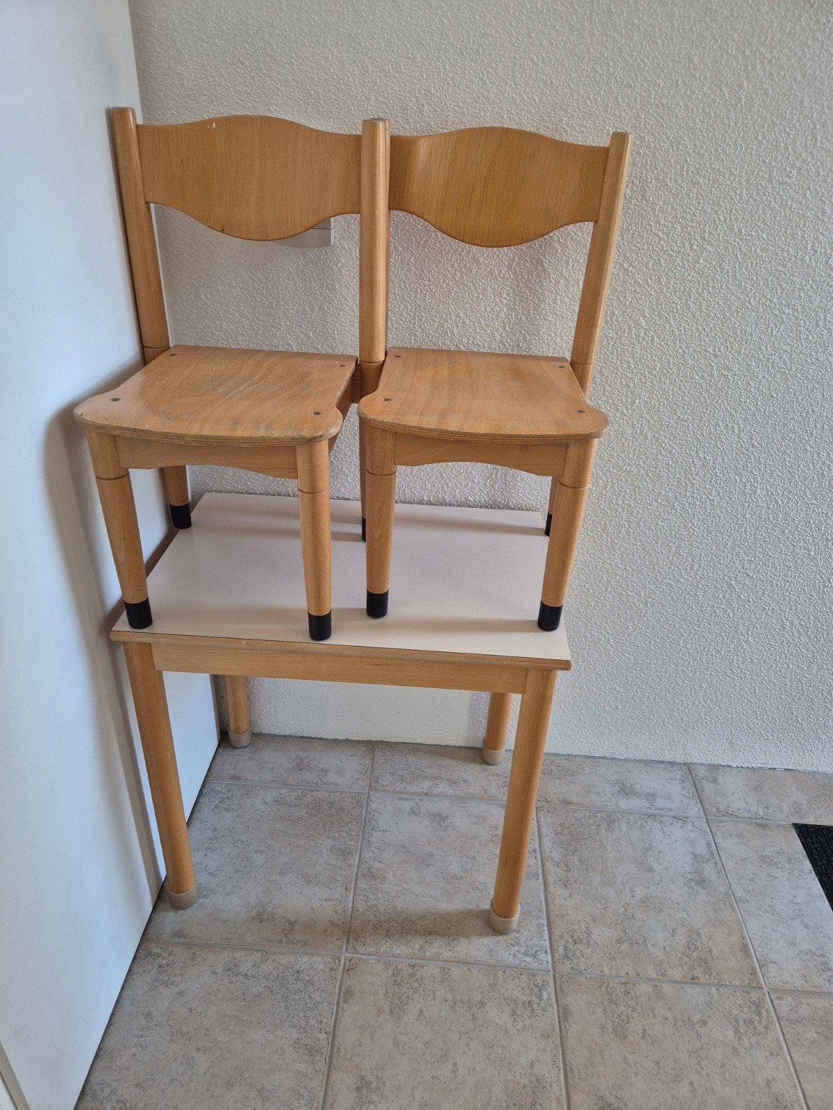 Vintage Kinder school bureau, tafeltje met twee stoeltjes, Kinderen en Baby's, Kinderkamer | Tafels en Stoelen, Ophalen, Gebruikt