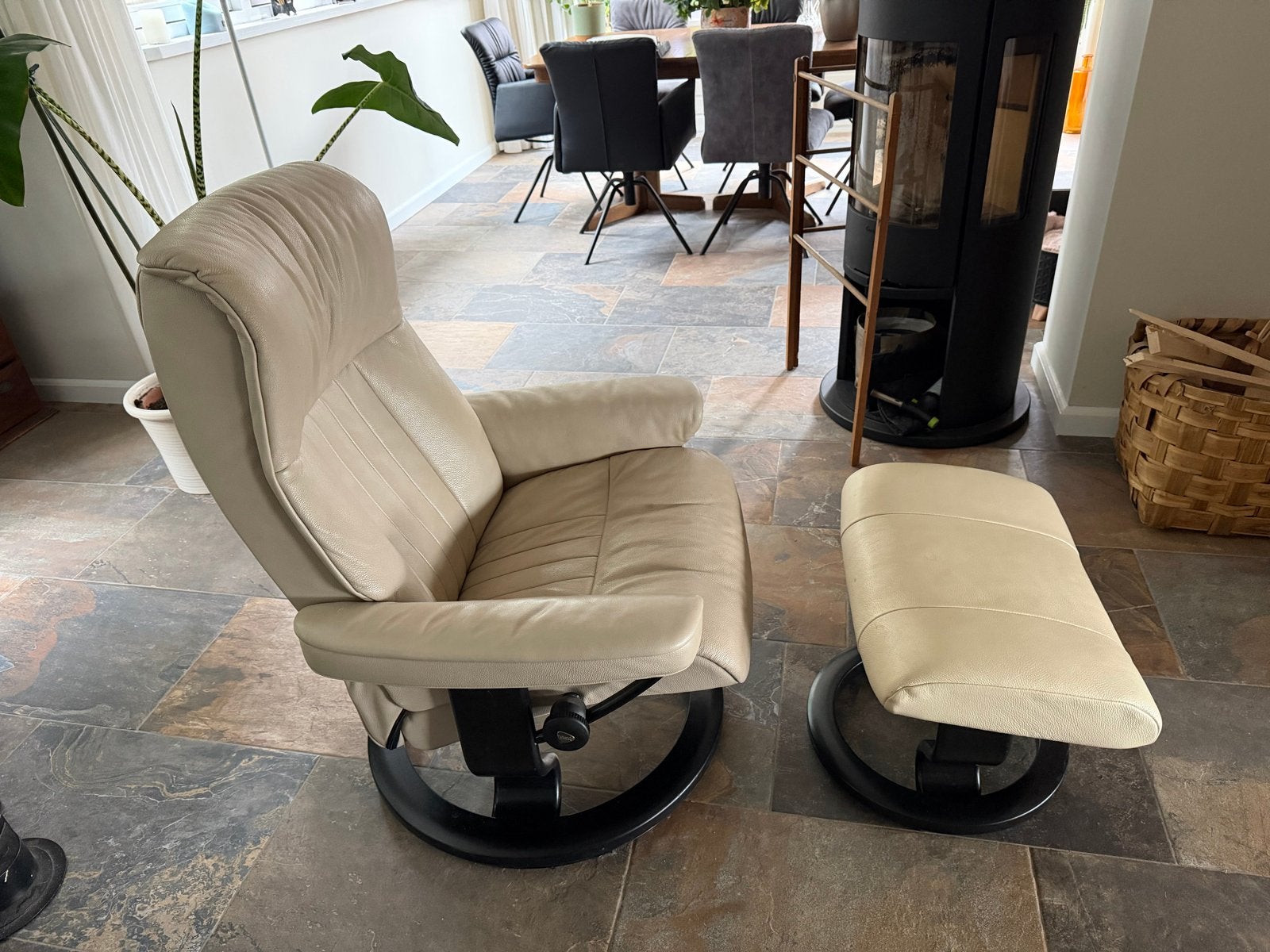 Stressless fauteuil met bijpassende voetenbank, Ophalen of Verzenden, Gebruikt, Leer, 75 tot 100 cm