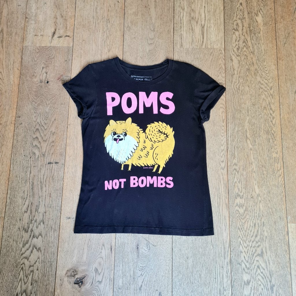 Zwart 'Poms Not Bombs'-T-shirt van Gemma Correll, Zwart, Gemma Correll, Ophalen of Verzenden, Korte mouw