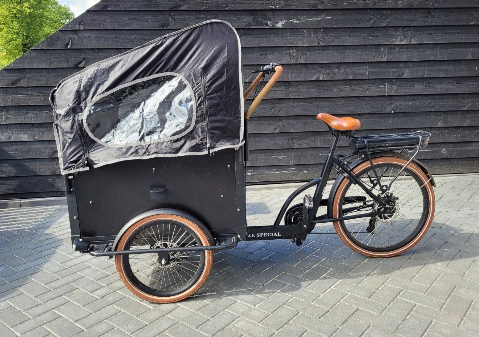 Troy elektrische driewieler bakfiets - mat zwart/bruin, Overige merken, 4 kinderen of meer, Gebruikt, Huif