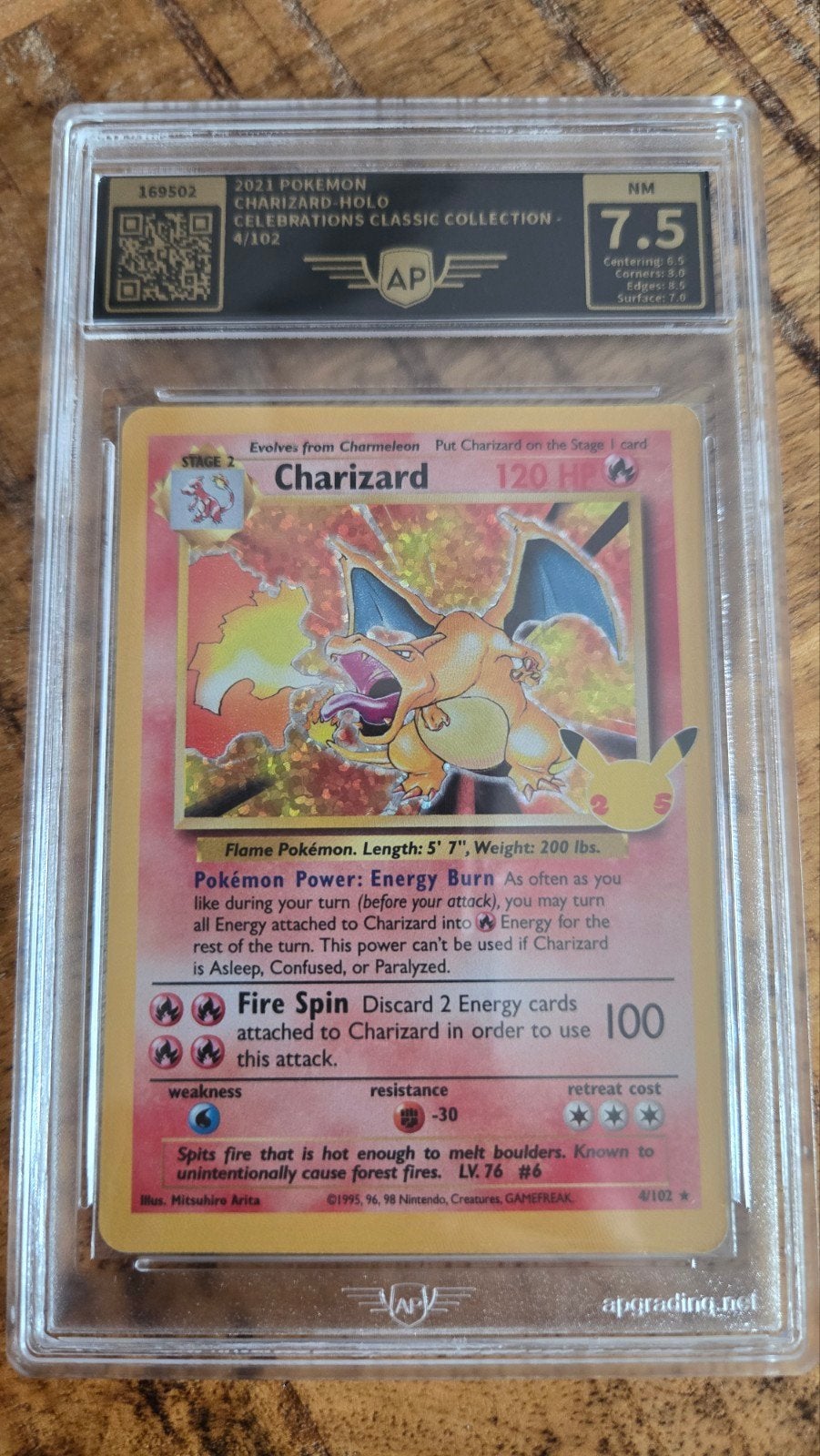 2021 Pokémon Charizard Holo Celebrations Classic Collection, Ophalen of Verzenden, Zo goed als nieuw, Losse kaart