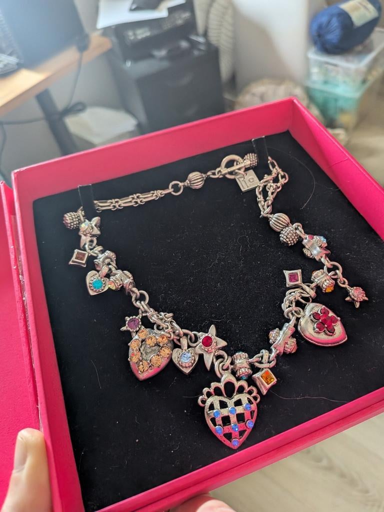 Otazu ketting met hangers, Ophalen