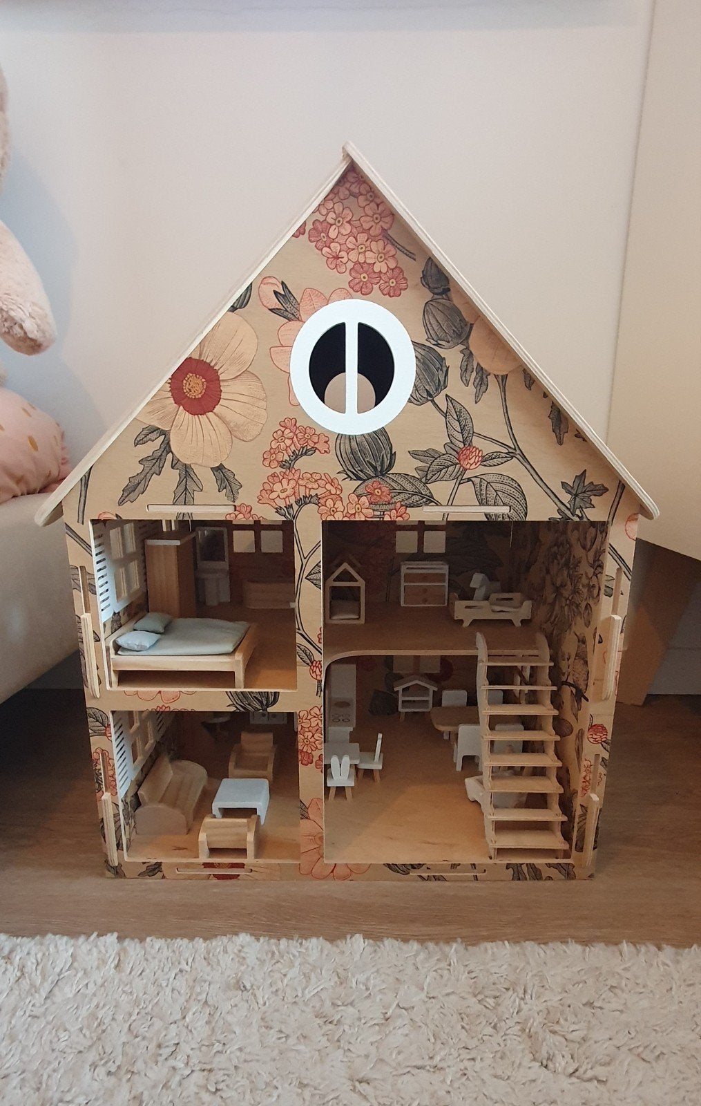 Poppenhuis Deugniet & Co met meubels - zeer compleet, Ophalen, Zo goed als nieuw, Poppenhuis