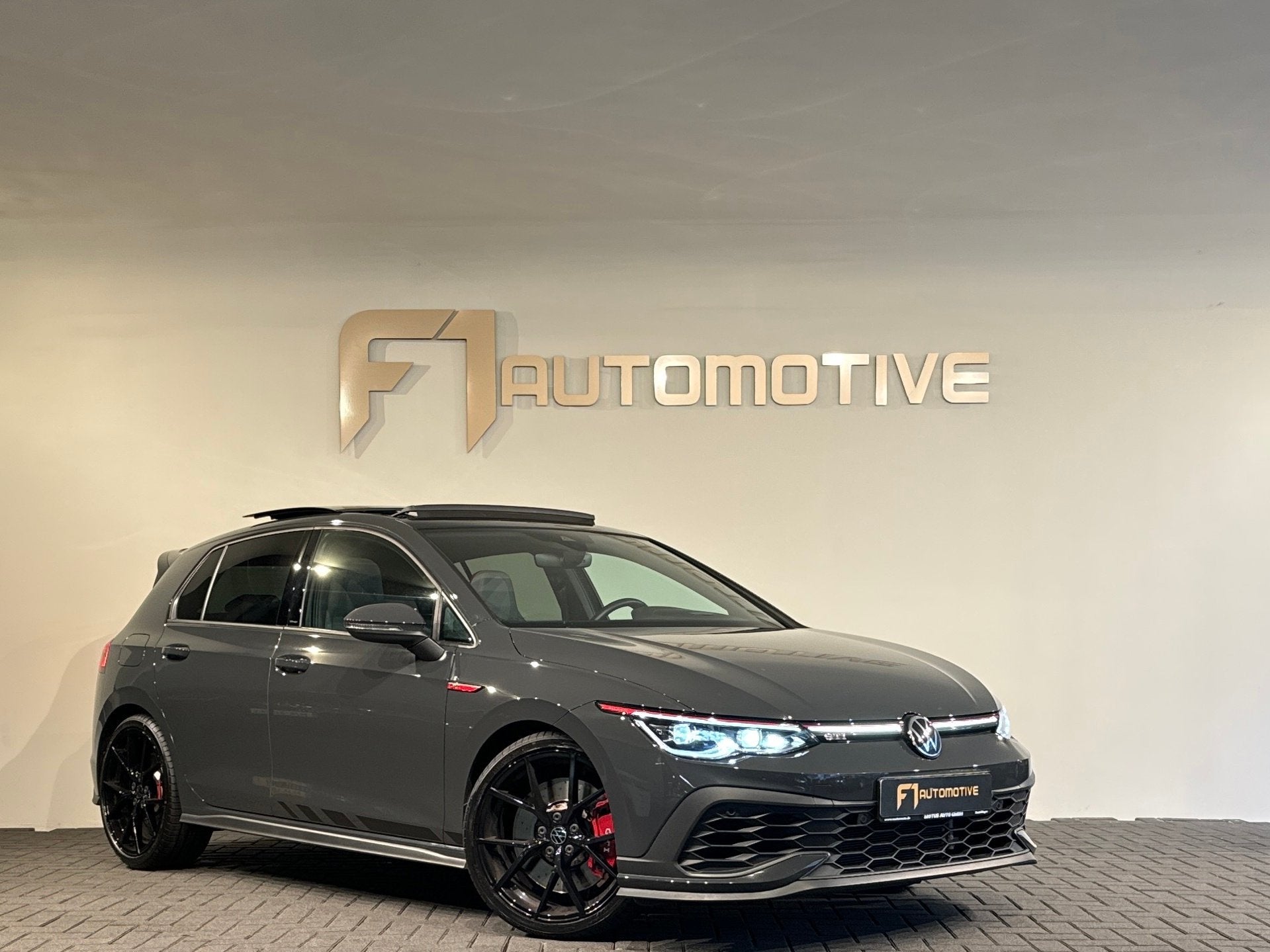 Volkswagen GOLF 2.0 TSI GTI Clubsport Pano|HuD|Memory|IQ|Sfe, Dealer onderhouden, 15 km/l, 4 cilinders, 1984 cc