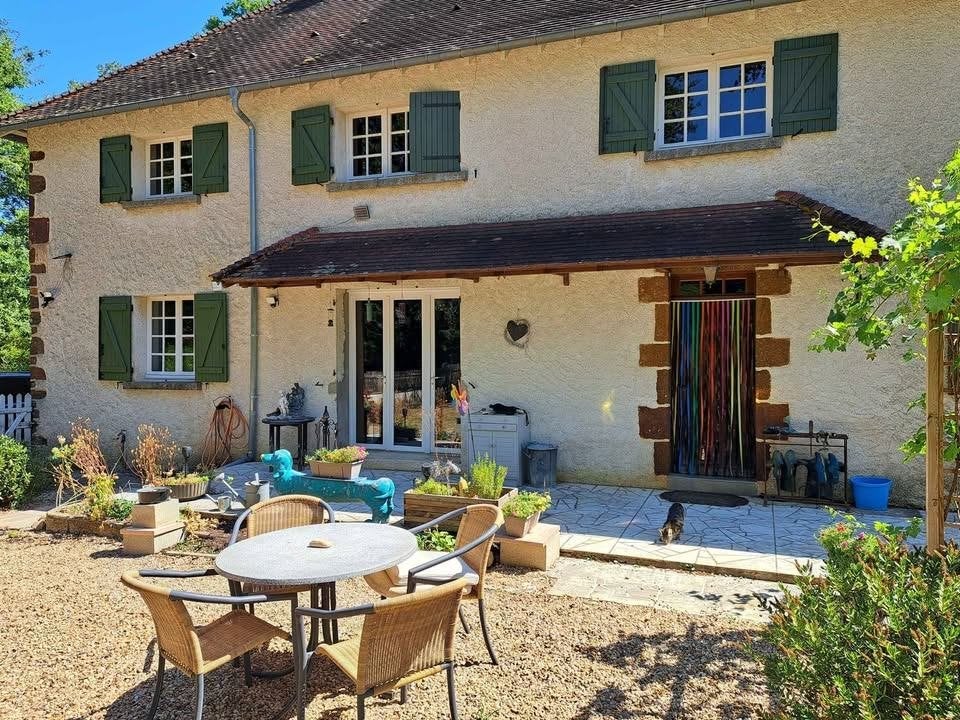 huis te koop in frankrijk op eigen grondstuk van 10.750m2, Huizen en Kamers, Buitenland, 174 m², Frankrijk, Woonhuis, Verkoop zonder makelaar