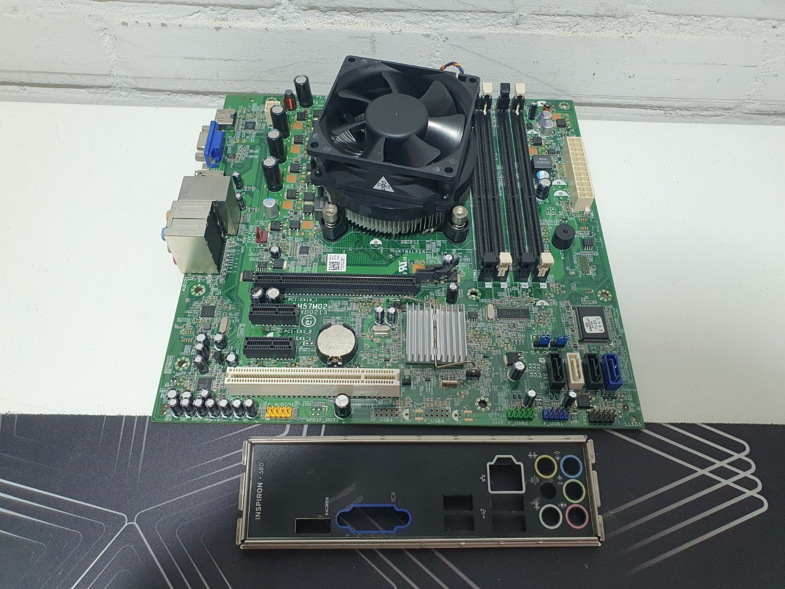 Dell Inspiron 580 DH57M02 moederbord + Core i3-540 LGA1156, Computers en Software, Moederborden, LGA 1156, ., Refurbished, DDR3