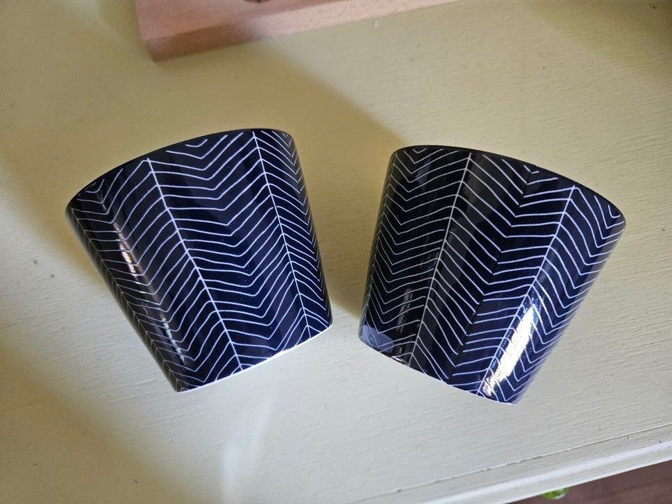 Set van 2 Tokyo Design Studio Kopjes, Overige merken, Keramiek, Ophalen of Verzenden, Zo goed als nieuw