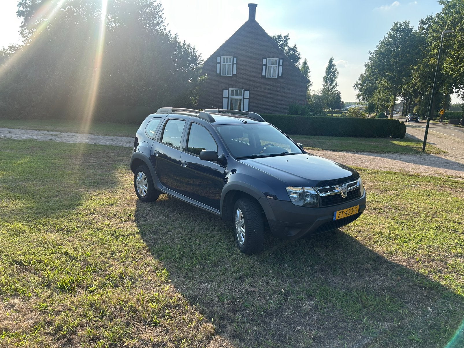 Dacia Duster 1.6 16V 4X4 2012, 13 km/l, 1295 kg, 4 cilinders, Duster