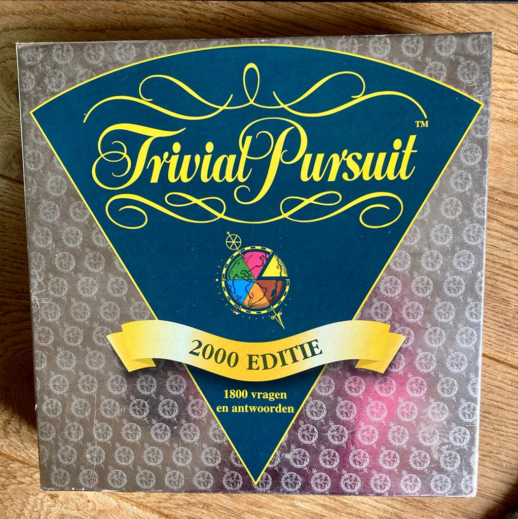 Trivial Pursuit editie 2000 ongebruikt, Hobby en Vrije tijd, Gezelschapsspellen | Bordspellen, Ophalen of Verzenden, Zo goed als nieuw