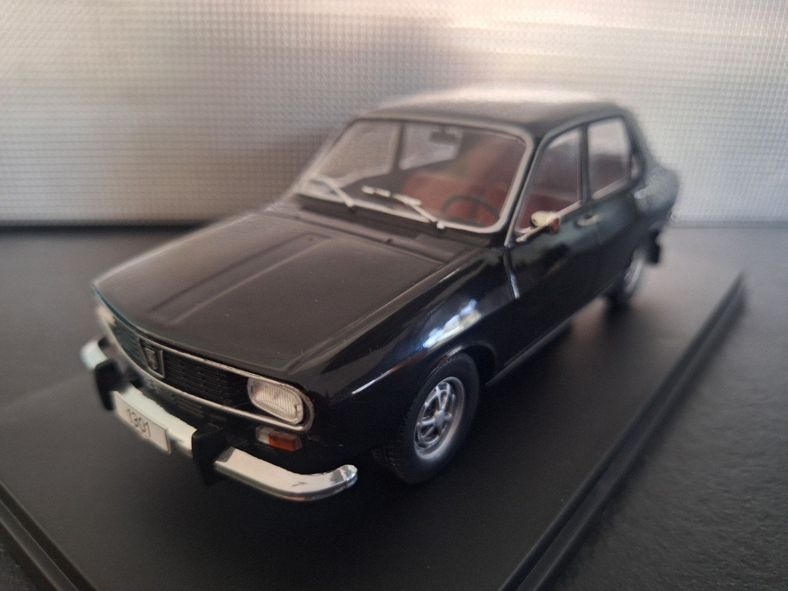 Dacia 1300 1969 Schaal 1:24, Overige merken, WhiteBox, Auto, Nieuw