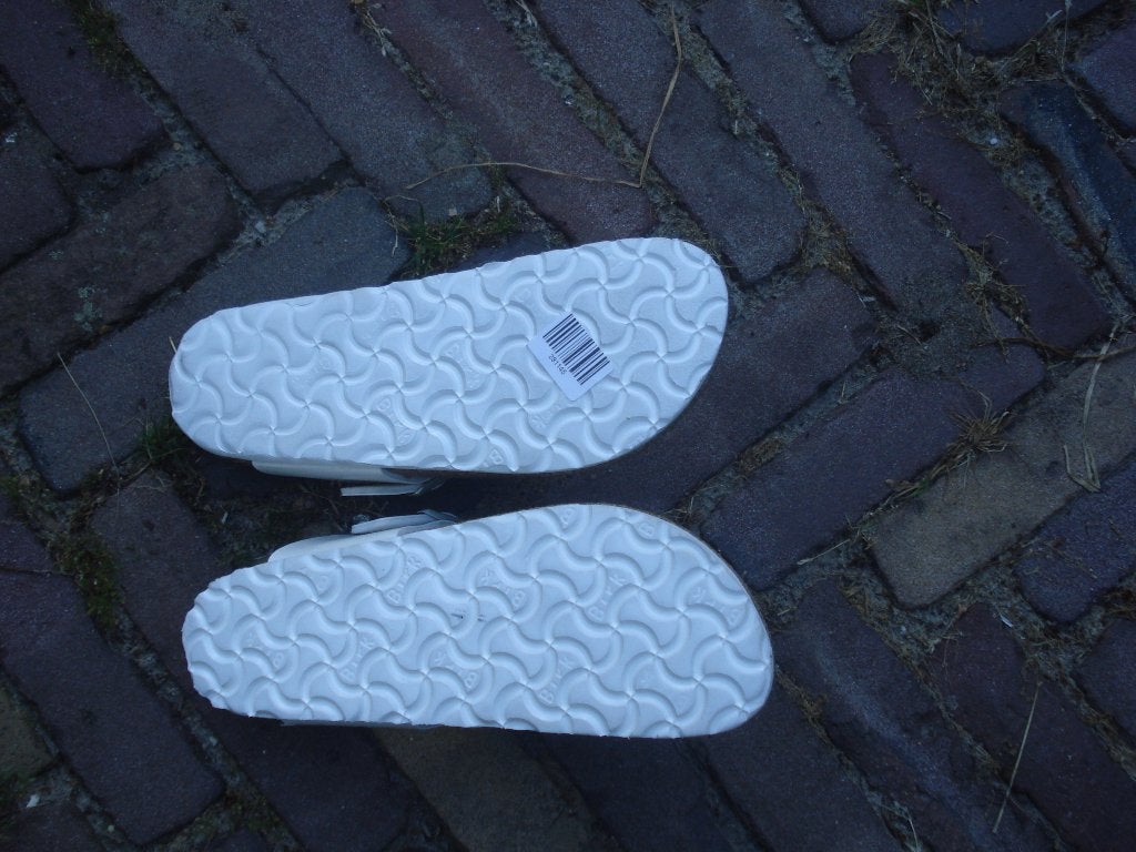GRATIS VERZENDEN NIEUWE WITTE GIZEH BIRKENSTOCKS MT 36, Slippers, Verzenden, Wit, Nieuw