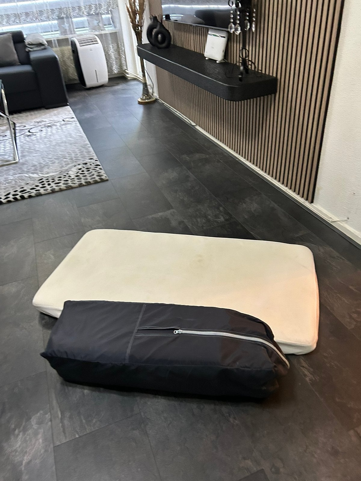 Baby bedtje met matras, Ophalen, Zo goed als nieuw