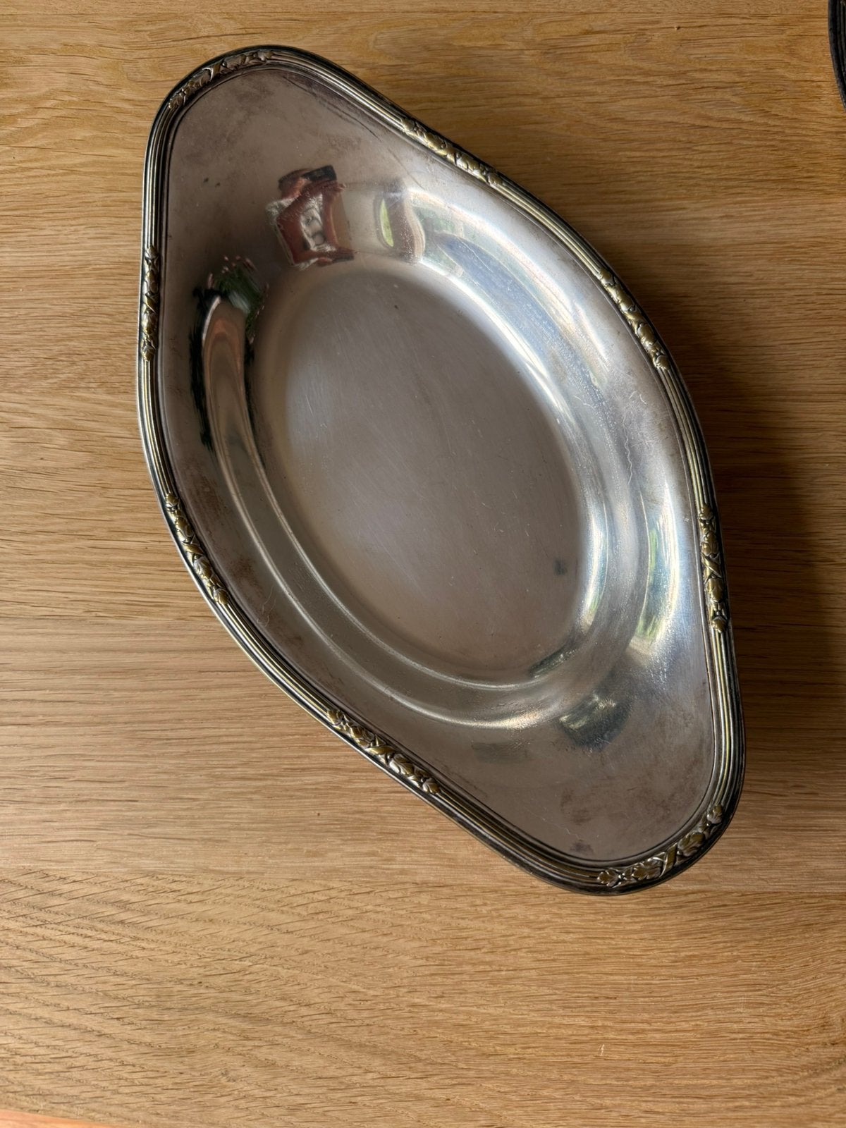 2 Quist verzilverde serveerschalen met gouddecor, Antiek en Kunst, Ophalen of Verzenden, Zilver