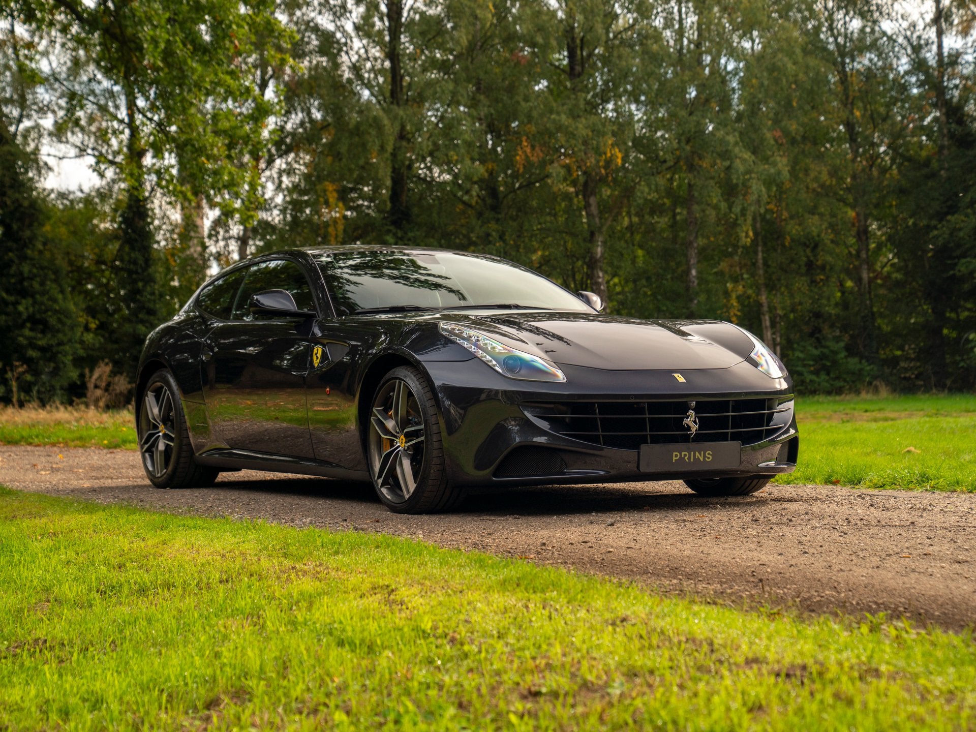 Ferrari FF 6.3 V12 | Blu Oro (bj 2012, automaat), Automaat, Zwart, 12 cilinders, Bedrijf