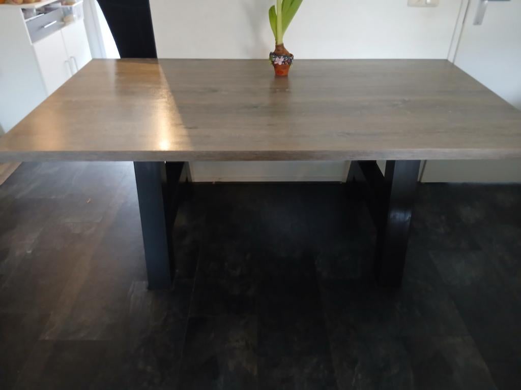 Woonsquare Eettafel met metalen poten en salontafel, Gebruikt, 50 tot 100 cm, Vijf personen of meer, 150 tot 200 cm
