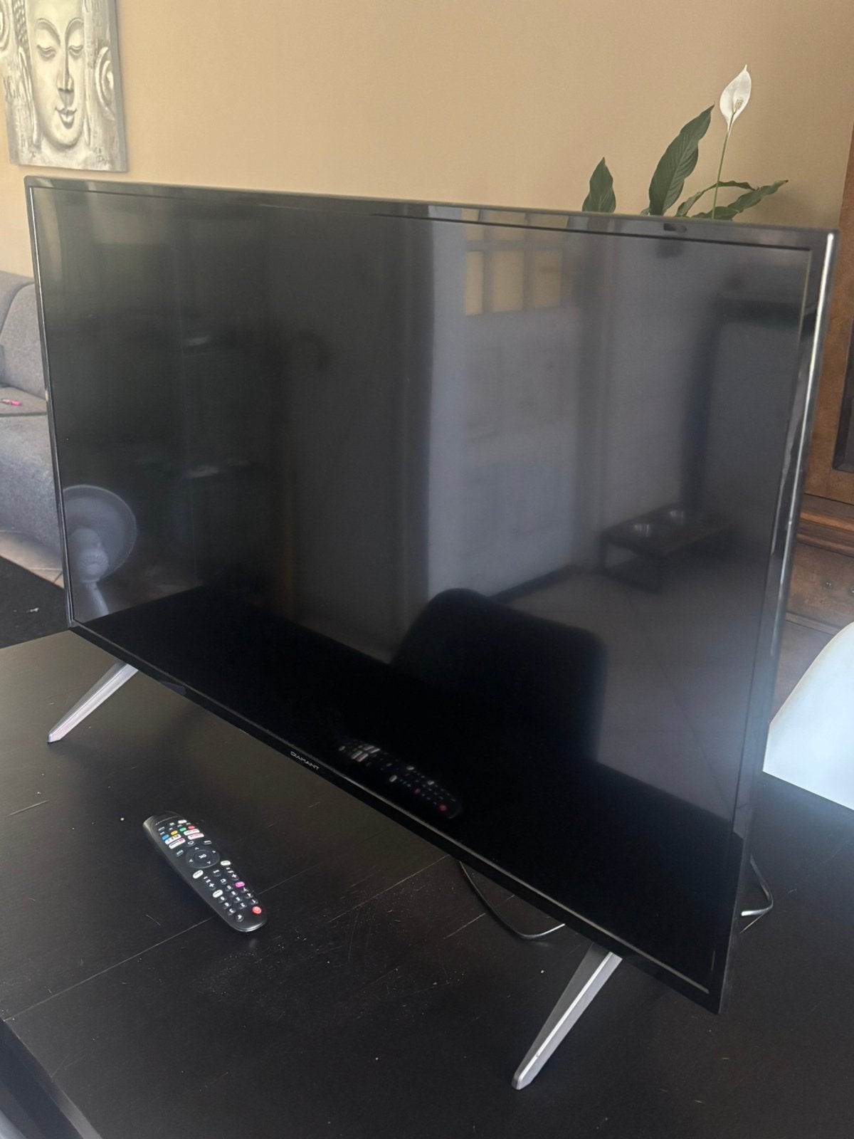 Zo goed als nieuw Diamant led tv 43 inch, 50 Hz, Zo goed als nieuw, 100 cm of meer, Ophalen