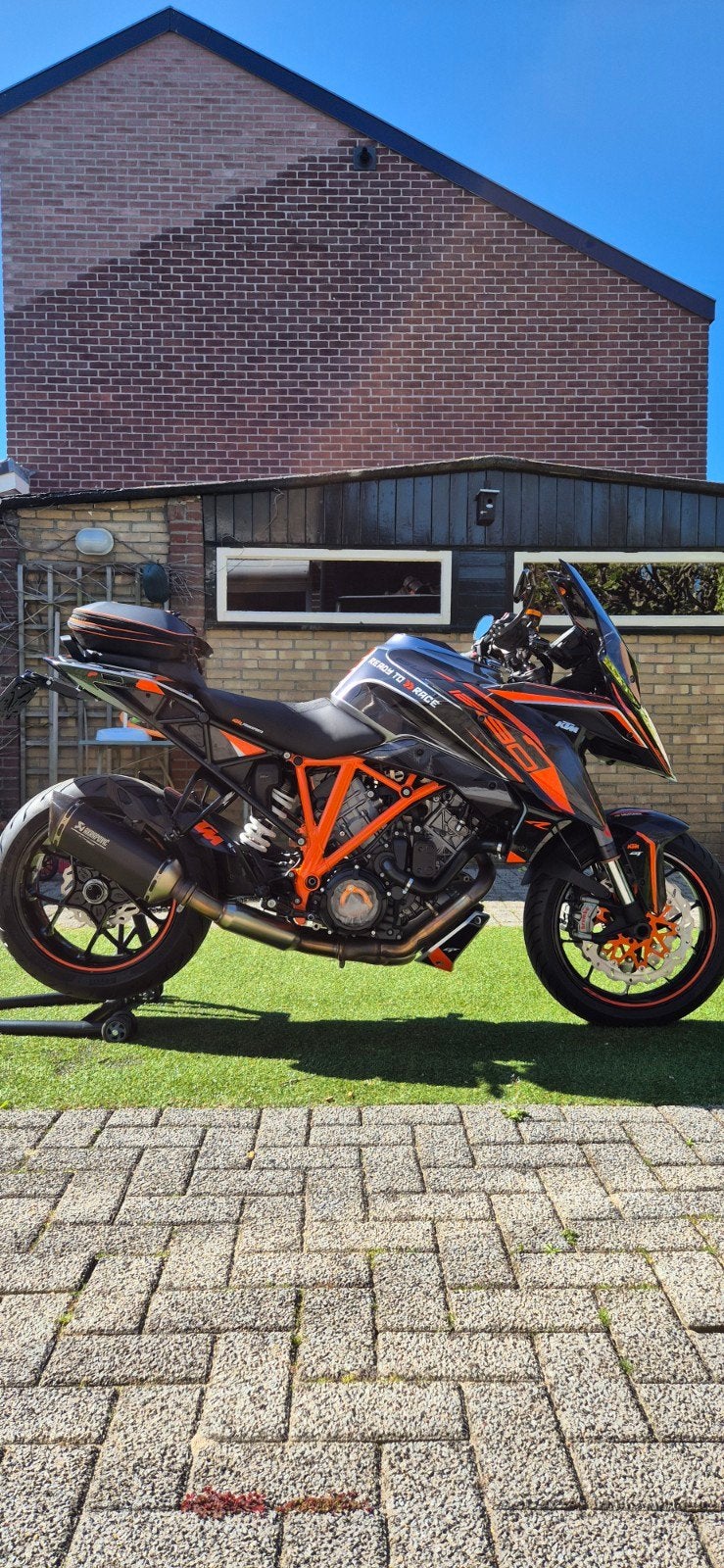 KTM 1290 Superduke GT, Particulier