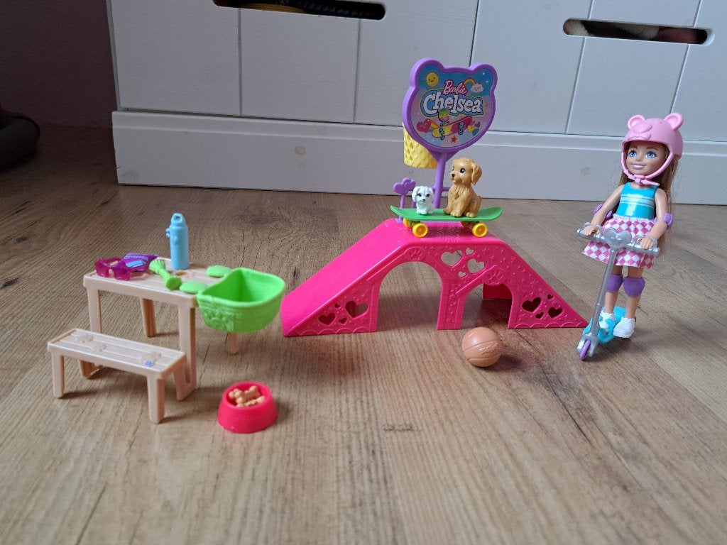 Barbie chelsea met hondjes, Ophalen of Verzenden, Zo goed als nieuw, Barbie