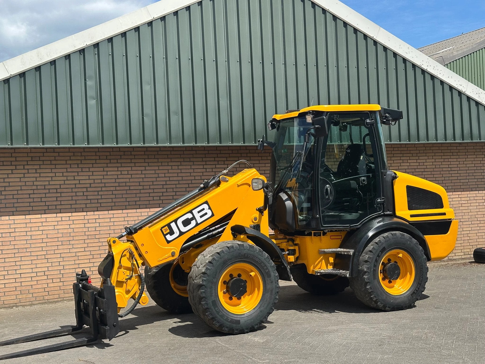 JCB TM220 SV A (bj 2022), Wiellader of Shovel