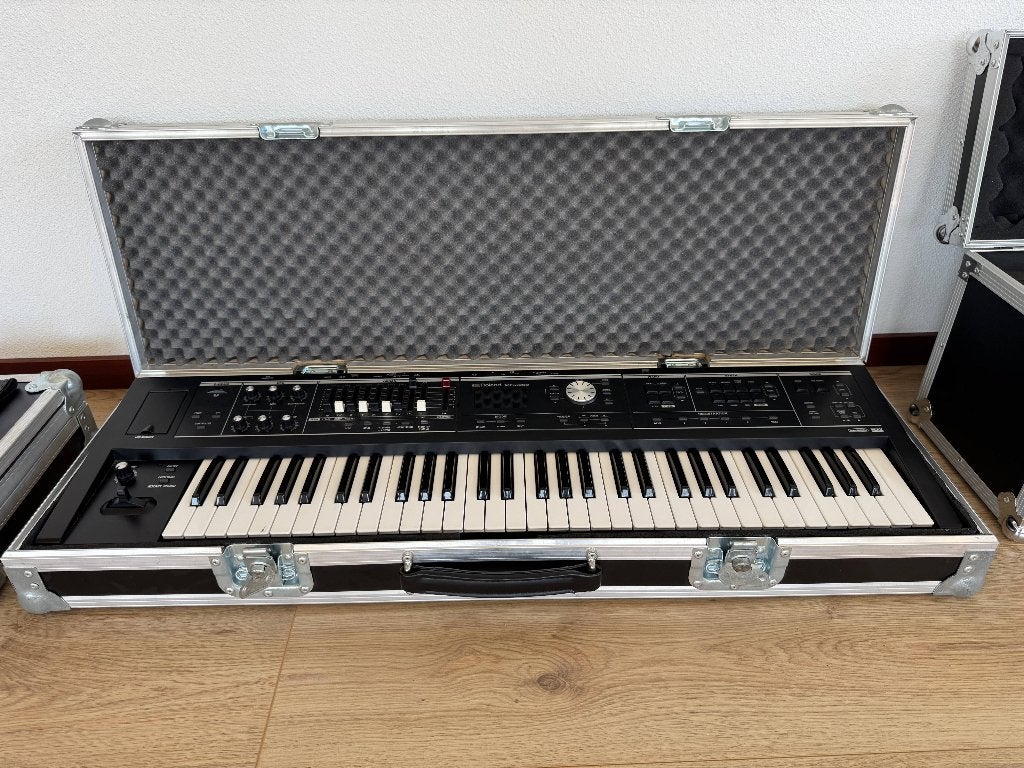 Roland V-Combo VR-09-B Keyboard + FLIGHTCASE, Muziek en Instrumenten, Keyboards, Ophalen, Gebruikt, Roland