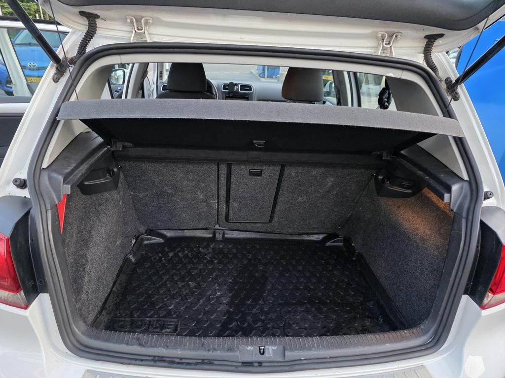Volkswagen Golf 1.4 TSI 118KW 2009 Wit, Auto diversen, Kofferbakmatten, Gebruikt, Ophalen