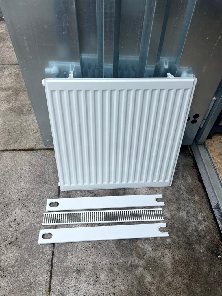 Radiator enkele plaat 60x60, Doe-het-zelf en Verbouw, Verwarming en Radiatoren, Ophalen, 30 tot 80 cm, Radiator, Zo goed als nieuw
