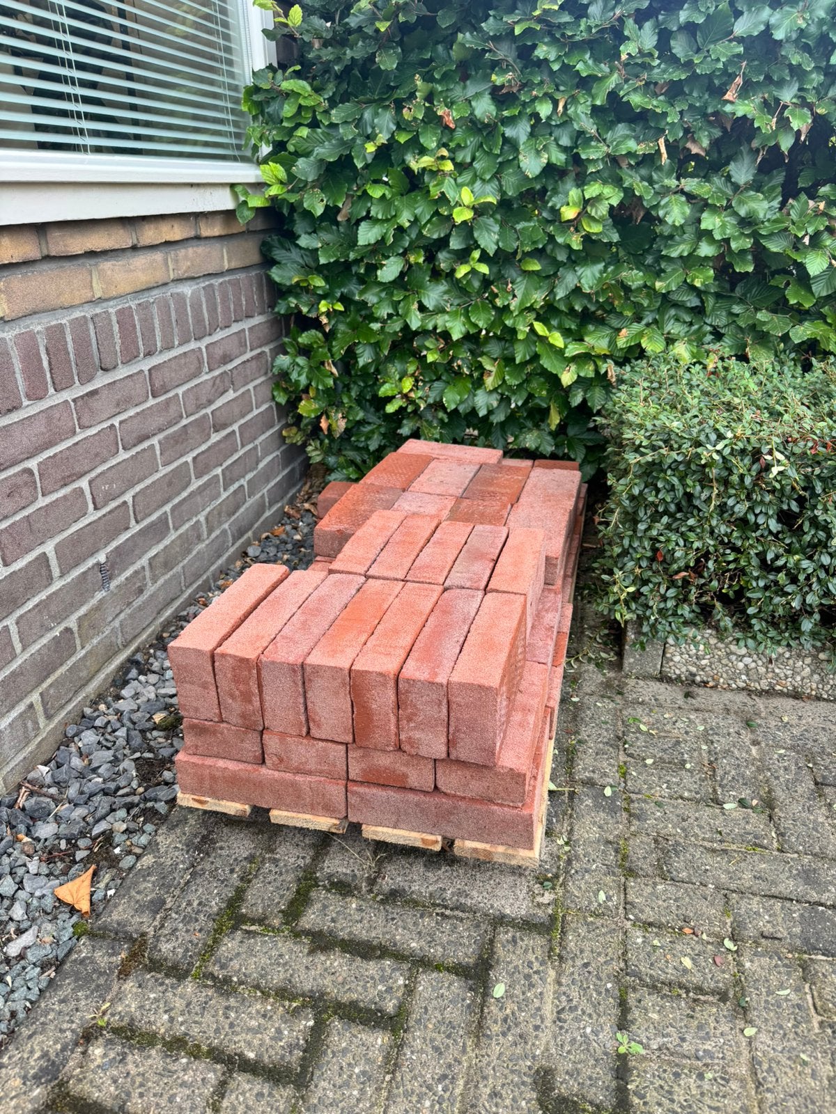 63x Bakstenen Waalformaat Roodpaars – Metselstenen – GRATIS, Doe-het-zelf en Verbouw, Metselstenen, Ophalen, Nieuw, Bakstenen
