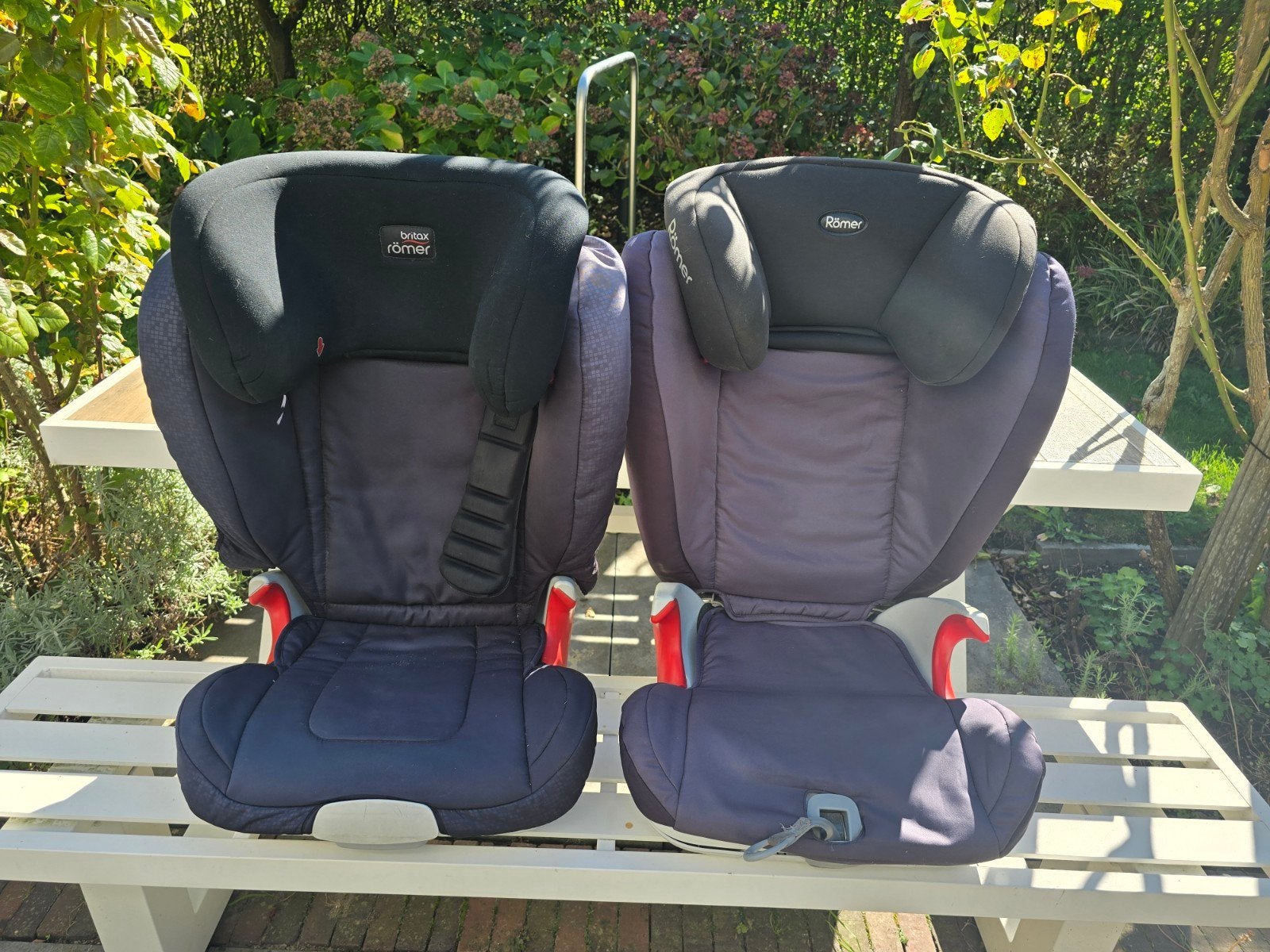2x Britax Römer autostoel met Isofix en gordelbevestiging, Ophalen, Romer, Autogordel of Isofix, Zo goed als nieuw