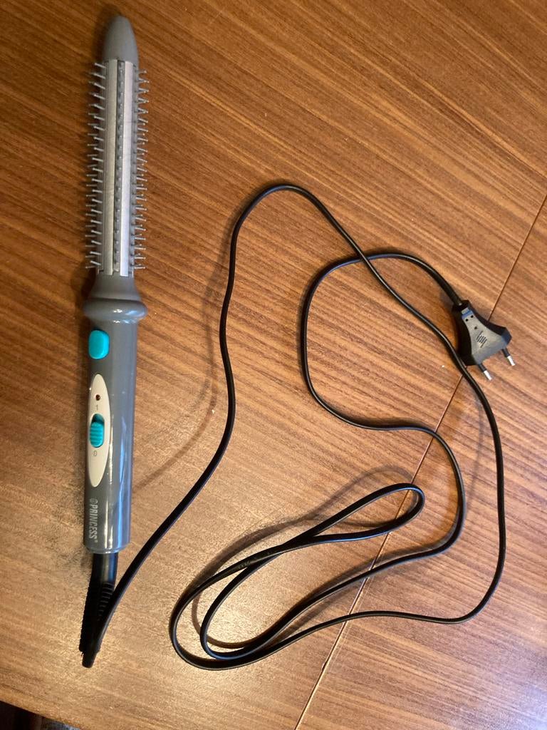 Set met verschillende Krultangen en föhns, Ophalen of Verzenden, Gebruikt, Haarverzorging
