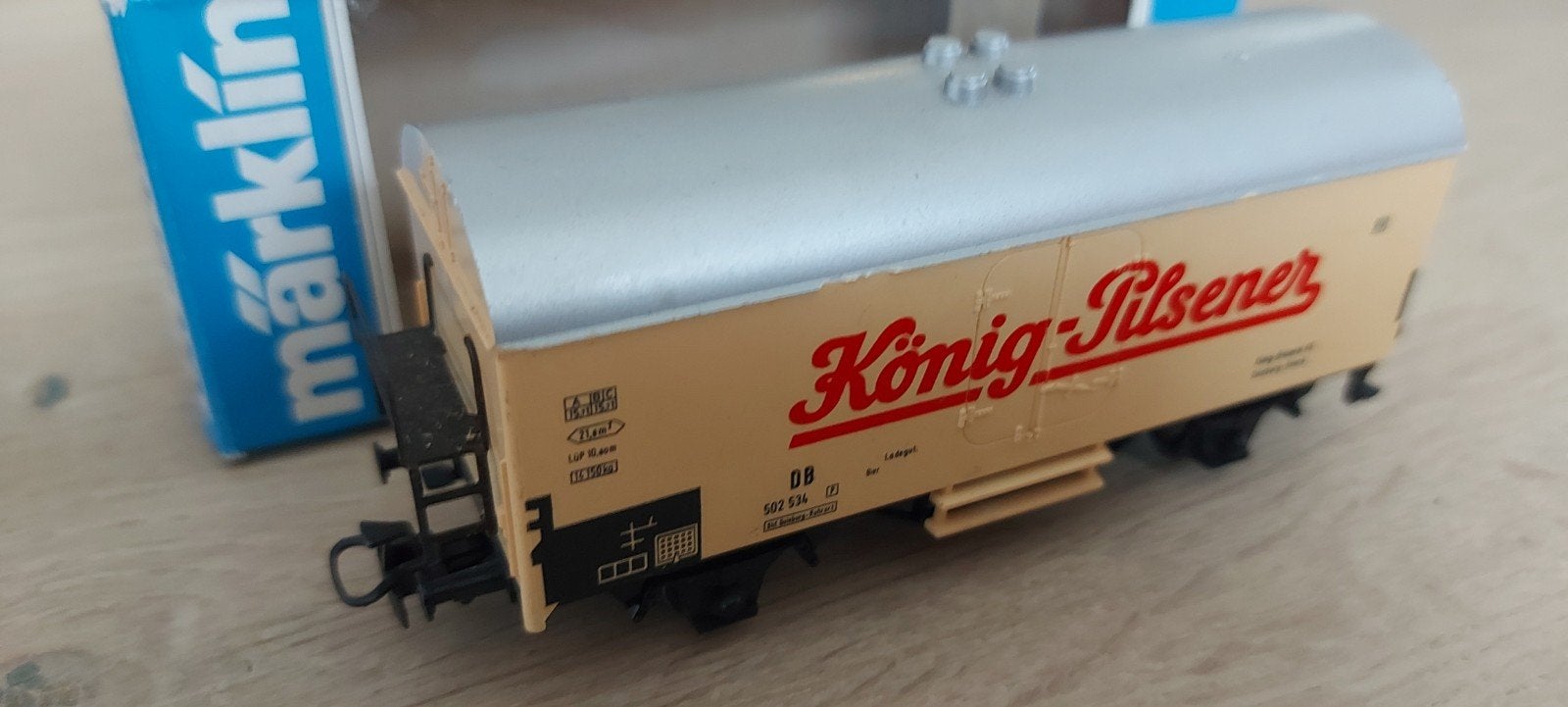 Märklin DB/König Pilsener dichte goederenwagen in ovp, Wisselstroom, Wagon, Ophalen of Verzenden, Zo goed als nieuw