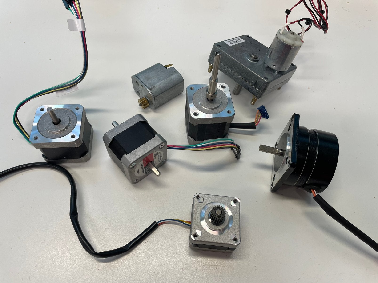 Vexta stappenmotor stepping motor servomotor DC elektromotor, Hobby en Vrije tijd, Ophalen of Verzenden, Zo goed als nieuw
