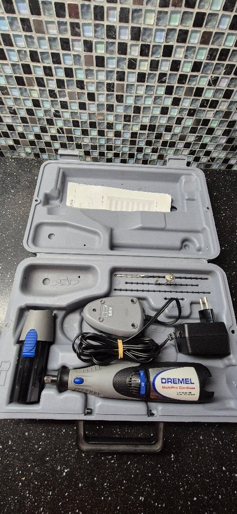 Draadloze Dremel 9.6V, Ophalen of Verzenden, Gebruikt, Multitool, Overige merken