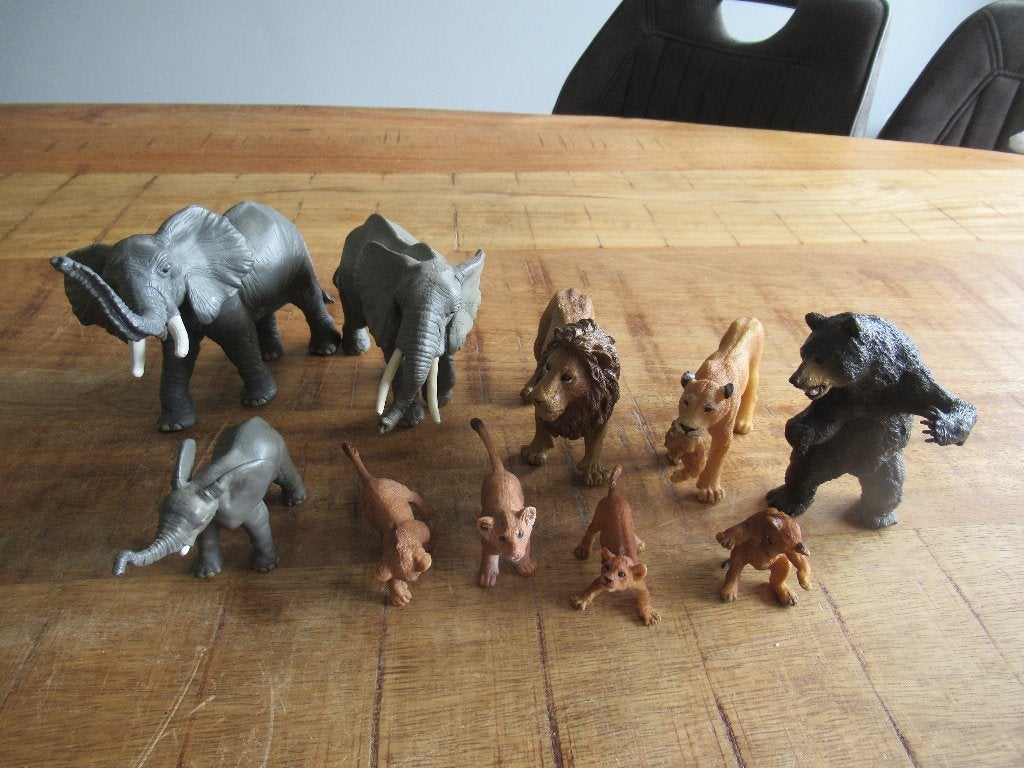 10 verschillende Schleich wilde dieren Olifant Leeuw welpen, Ophalen of Verzenden, Zo goed als nieuw, Wild dier, Beeldje of Figuurtje