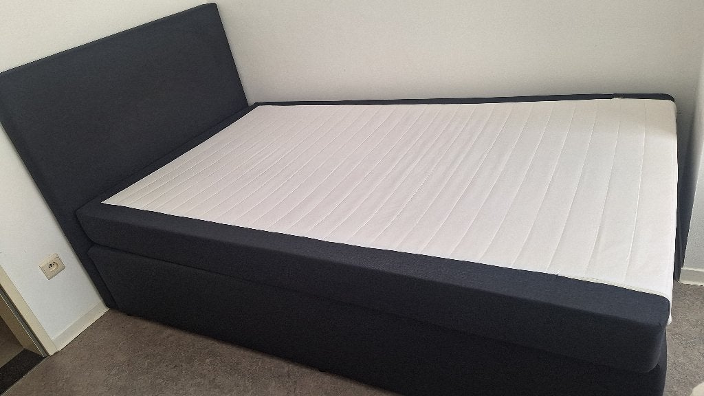 Boxspring bed 120x200 in onberispelijke staat, Huis en Inrichting, Ophalen, Zo goed als nieuw, Twijfelaar, 120 cm