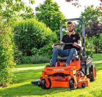 Kubota Zero-turn Maaiers Scherpe Zomer Aktie