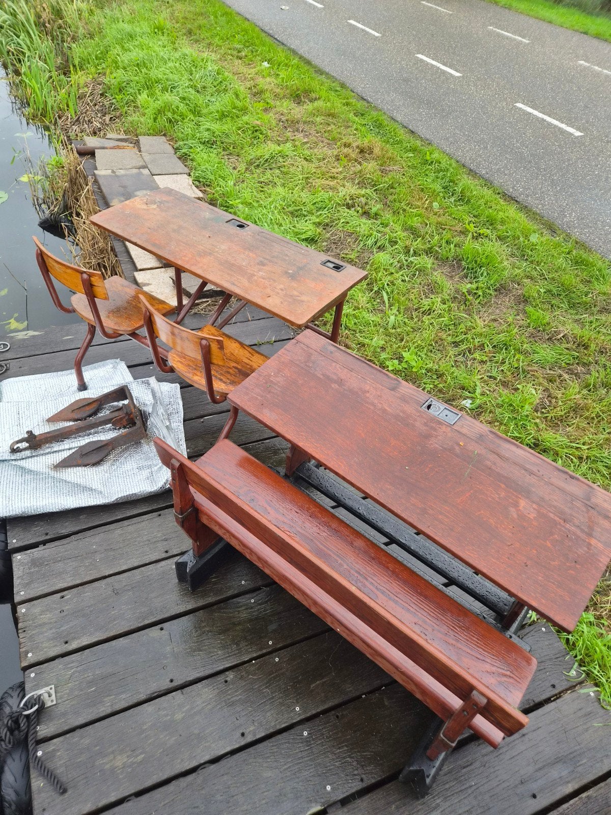2 vintage schoolbankjes, Ophalen