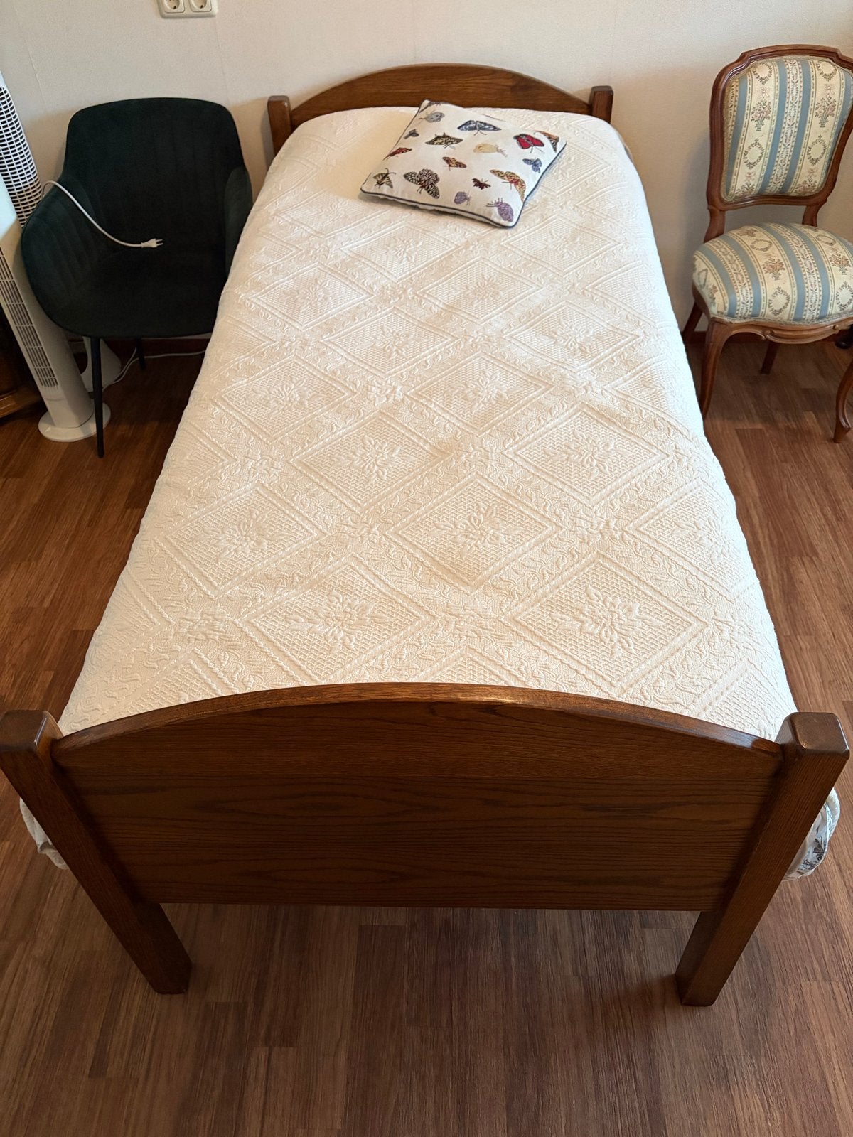 Stevig eikenhouten bed met matras - Zevenaar, Ophalen, Gebruikt, Eenpersoons, Hout