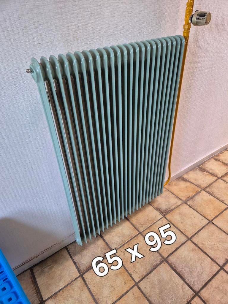 2x Ijzeren radiotoren, Doe-het-zelf en Verbouw, Verwarming en Radiatoren, Ophalen, 60 tot 150 cm, Radiator, 30 tot 80 cm