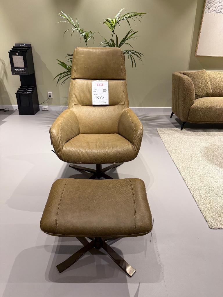 Montel Fauteuil Rolf + Voetenbank, Ophalen, Gebruikt, 50 tot 75 cm, Leer