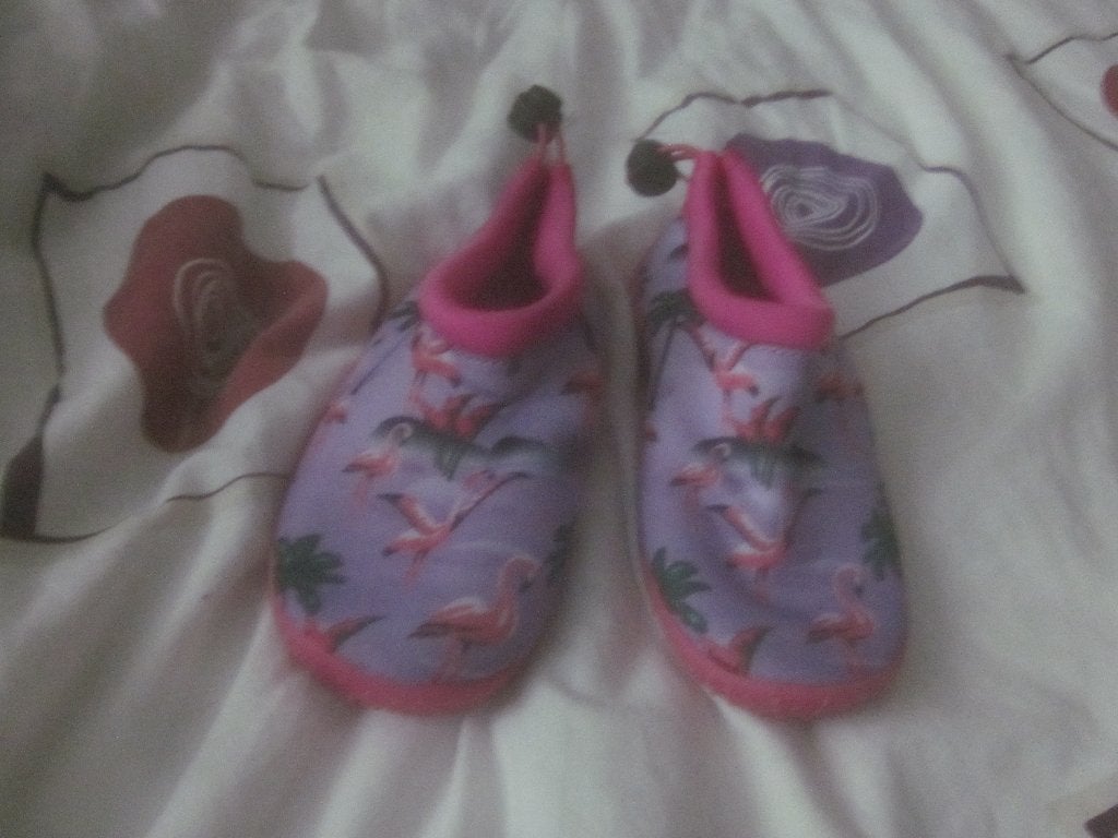 Nwe lila/fuchsia ea zwemschoentjes flamingo's/palmen maat 28, Kinderen en Baby's, Ophalen of Verzenden, Nieuw, Meisje, Zwemschoenen