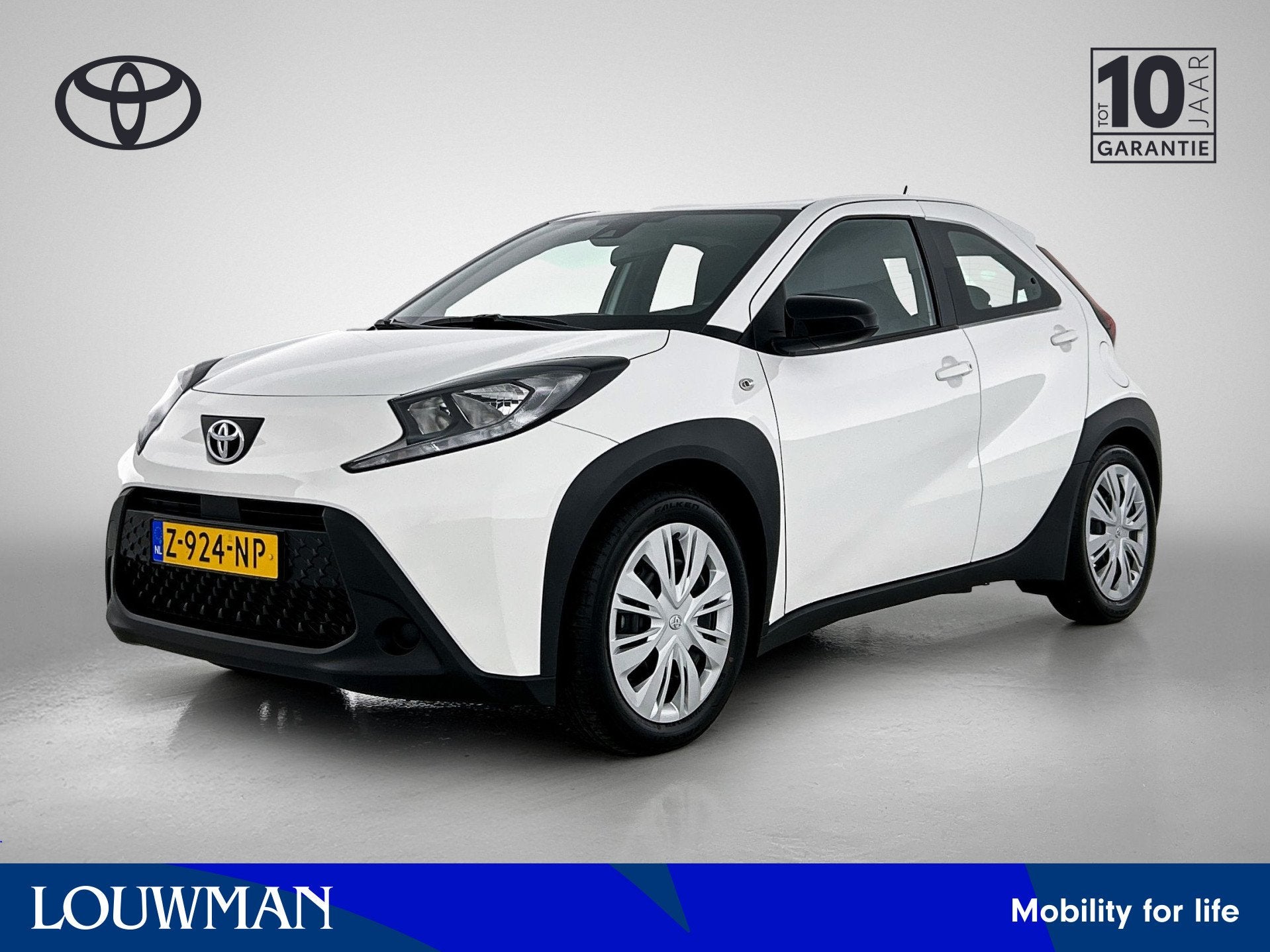 Toyota Aygo X 1.0 VVT-i MT Play (bj 2024), Auto's, 12 maanden, Stof, Gebruikt, 920 kg